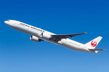 New York City, New York 1 Mart 2020 Japon Havayolları Boeing 777-300ER uçağı New York JFK havaalanında (JFK). Boeing, merkezi Chicago 'da bulunan bir Amerikan uçak üreticisi..