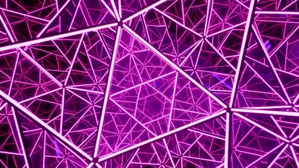 Estrutura geométrica caleidoscópica feita de células de triângulo de vidro e iluminada com luz rosa brilhante — Vídeo de Stock