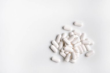 Coronavirüs de dahil olmak üzere viral hastalıklar için birçok ilaç