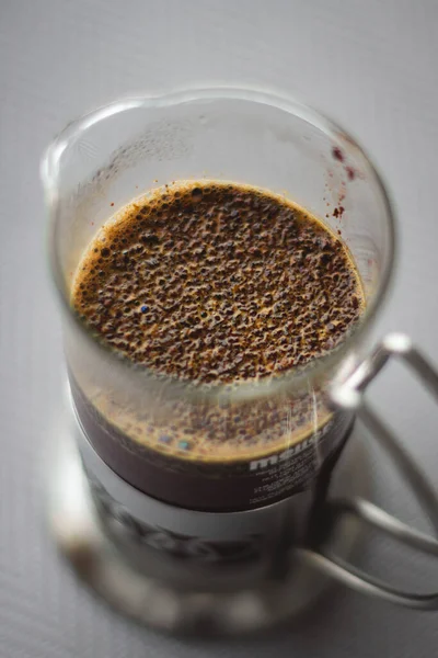 Fresh Coffee French Press Close View — Stock Photo, Image