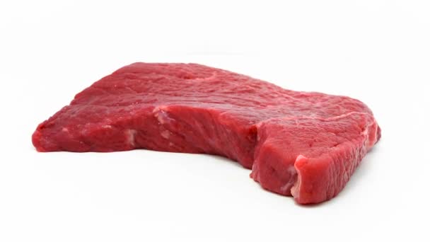 Mięso świeże i soczyste surowej wołowiny — Wideo stockowe