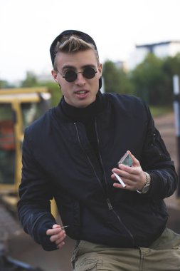   holigan cigaretes ile 