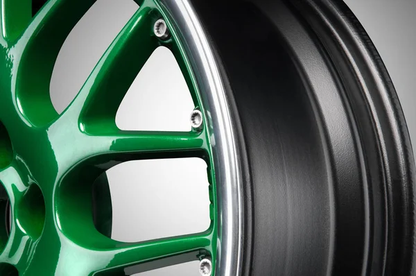 Yeşil alaşım jant  