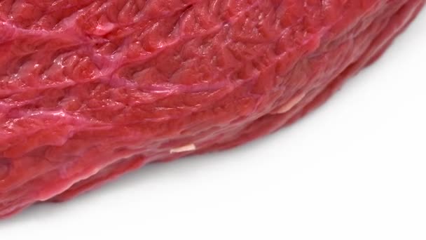 鲜嫩多汁的生牛肉肉 — 图库视频影像