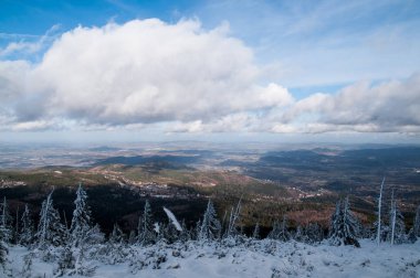 Karkonosze dağlar, kış günü 