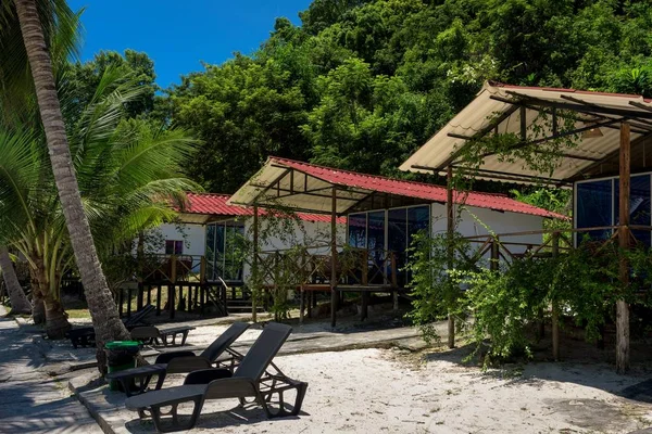 Stílusos Bungalók Gyönyörű Trópusi Beach Koh Rong Samloem Sziget Koh — Stock Fotó