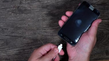 Erkek el eklemek akıllı telefonlar için şarj kabloları