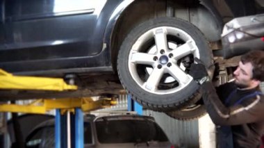 mekanik duman sigara direksiyonu tut ve fren sistemini kontrol.