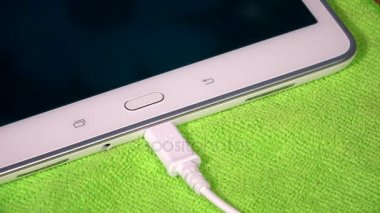 Kablolu tablet bilgisayar ve el akıllı telefon kablosunu