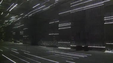 Modern lazer ışıkları Litvanya pavilion Expo 2017 sergi odasında.