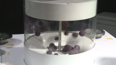 İnsanlar tutamacını moleküllerin hareketi gösteren etkileşimli Fuar stand kullanın.