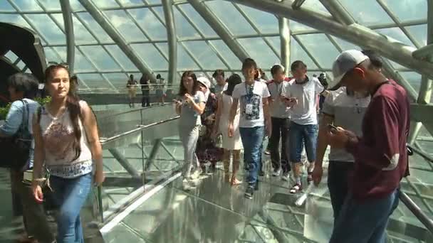 Visitors people walk on top floor level in EXPO 2017 exhibition — Stock Video