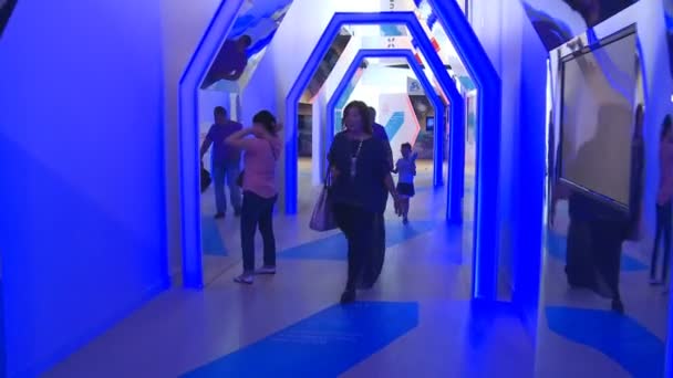 Tourist people walking through corridor in Greece pavilion — Stock Video