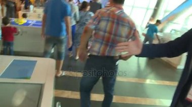 Çeşitli yeni ürünler uluslararası sergide gösterilen erkek Fuar Rehberi