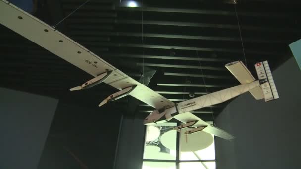 Solar Impulse experimental aircraft powered by solar energy on exposition — Stock Video