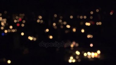 odağı karanlık mezarlığındaki mezar üzerinde çok mum değiştirir. 4k