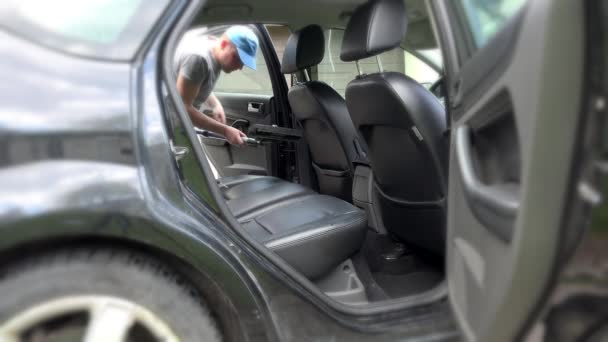 Serwis samochodowy Auto czyszczenia siedzenia, czyszczenie i odkurzanie — Wideo stockowe
