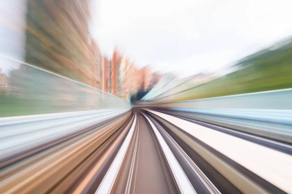 Швидкість руху в міському шосе дорожнього тунелю — стокове фото