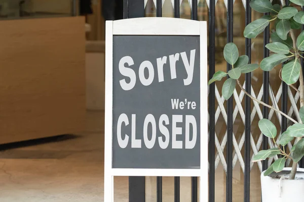 Desculpe Nós Somos Sinal Fechado Pendurado Fora Restaurante Loja Escritório — Fotografia de Stock