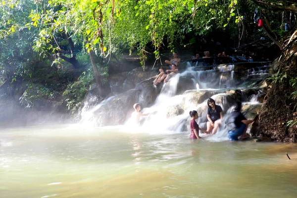 温泉の滝、タイ — ストック写真