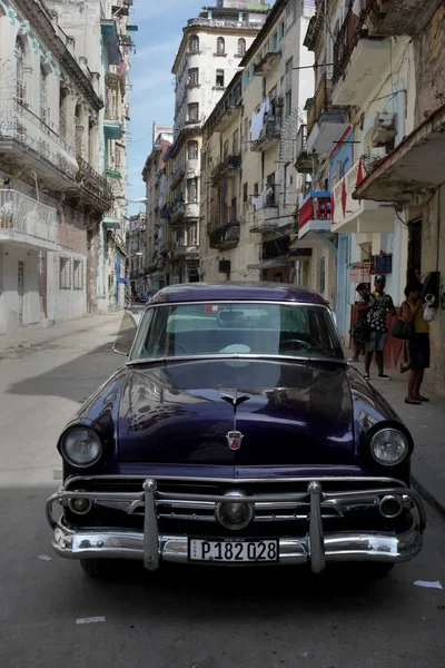 Temmuz 2016 Havana Küba Eski Arabalar Hala Küba Şehir Merkezinde — Stok fotoğraf