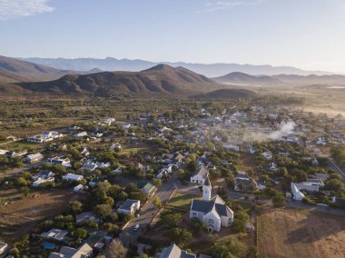 Mcgregor, Güney Afrika 'daki küçük kasaba köyünün üzerindeki hava durumu.