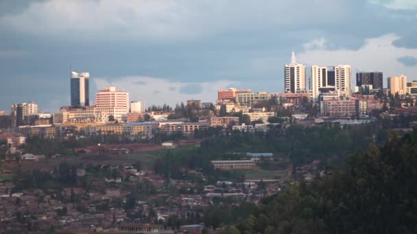 ルワンダ中央部の首都キガリ — ストック動画