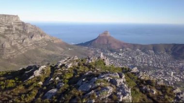 Cape Town, Güney Afrika üzerindeki hava manzarası Table Mountain, Devils Peak 'ten