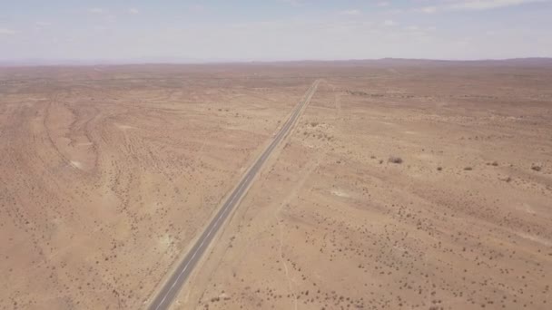 Aerial Long Dirt Road Arid Open Landscape — Stock Video