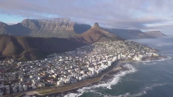 Antenne Über Kapstadt Südafrika Mit Tafelberg — Stockvideo