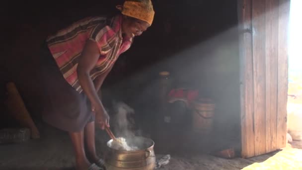 Petites Cabanes Village Africain Avec Cuisine — Video