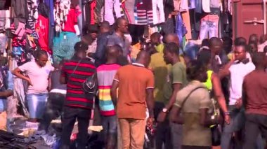 Şehir merkezi Lagos, Nijerya, yoğun ulaşım merkezi ve pazarı