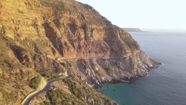 Hoge Hoek Luchtfoto Uitzicht Dramatische Kustweg — Stockvideo