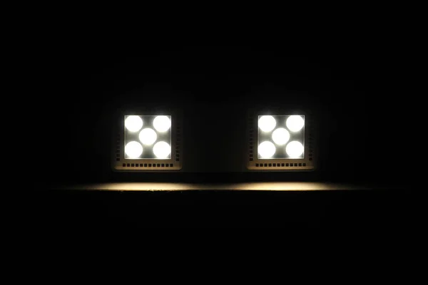 Два светодиодных фонаря на темном потолке Лицензионные Стоковые Изображения