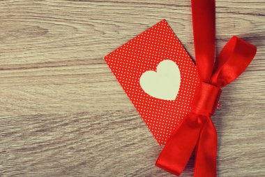 Sevgililer günü kartı şerit ile