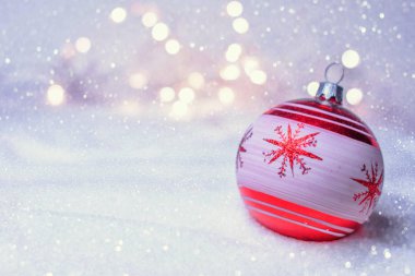 Retro Noel biblo kar üzerinde