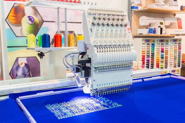 Endüstriyel dikiş makinesi.