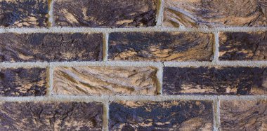 Doku doğal tuğla. Malzemeler karşı karşıya