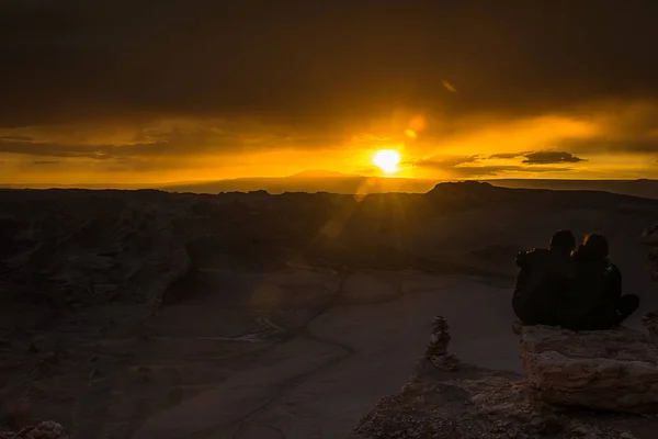 Güzel gün batımı ayın Vadisi'nde Atacama Çölü, Şili