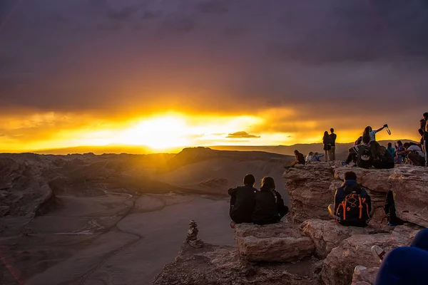 Güzel gün batımı ayın Vadisi'nde Atacama Çölü, Şili