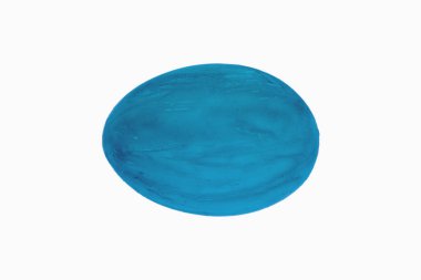 Mutlu Paskalyalar. İzole edilmiş beyaz arka planda renkli yumurta. Metin için alanı kopyala.