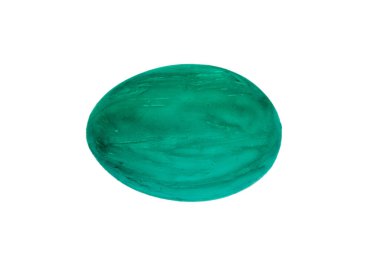 Mutlu Paskalyalar. İzole edilmiş beyaz arka planda renkli yumurta. Metin için alanı kopyala.