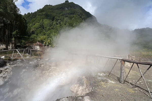 Furnas volkanik kaplıcaları