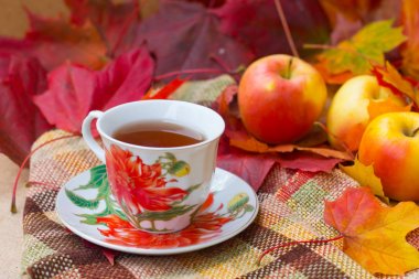 sonbahar çay partisi