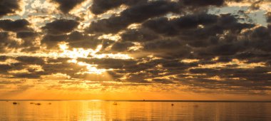 Finlandiya Körfezi (Leningrad region yaz sunset)