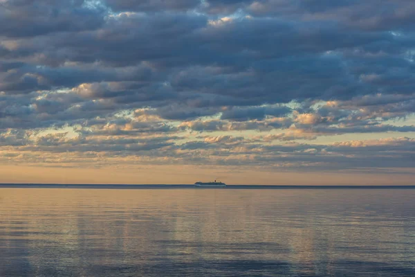 在芬兰湾 列宁格勒地区夏季日落 — 图库照片