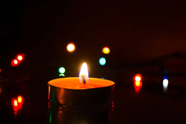 어두운 배경에 촛불을 — 스톡 사진