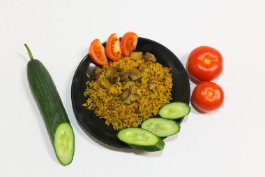 Beyaz arka plan üzerinde plov plakalı