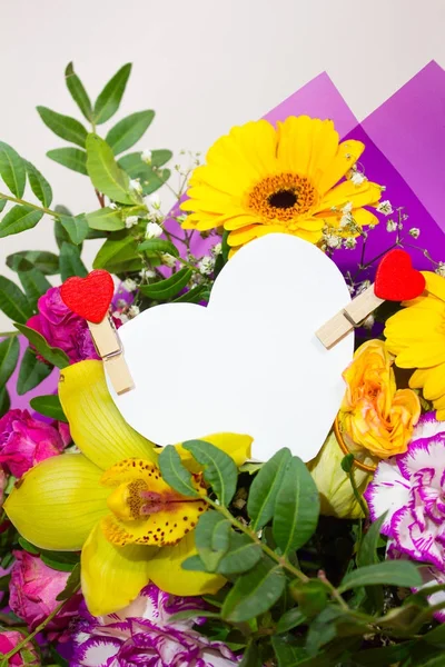 Bouquet Fiori Con San Valentino Carta — Foto Stock