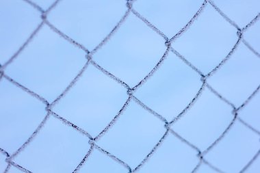 Kar kaplı örgü örgü, çit